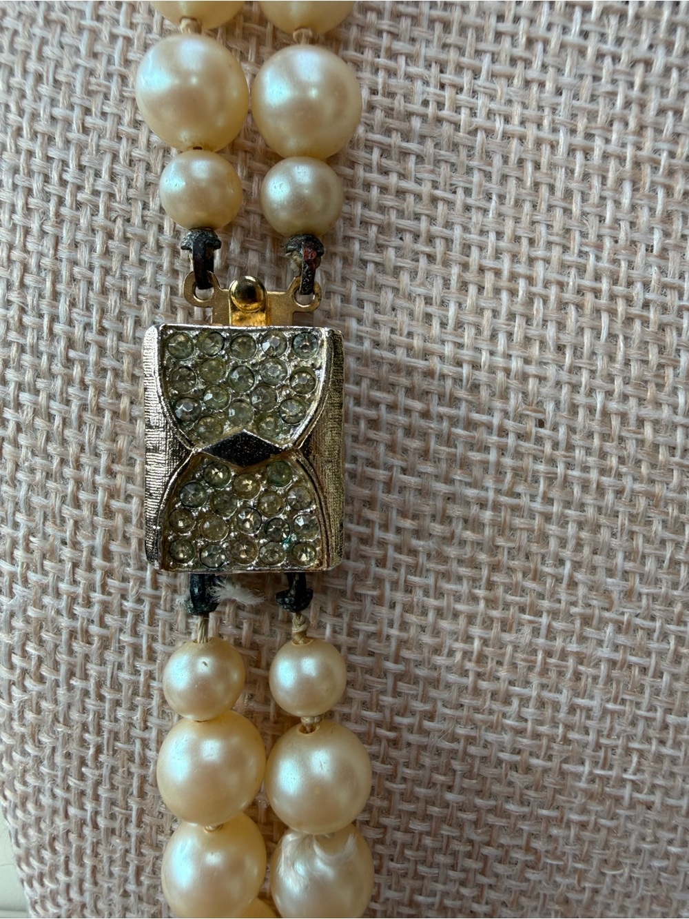 Vendome Classic Double Strand Champagne Pearl Necklace with Gold Clasp -vintage - Picture 6 of 10